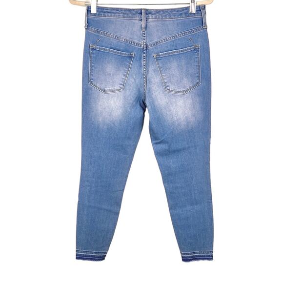 Mossimo High Rise Jegging Crop Jeans 6/28R Shark Bite Hem Light Wash - Picture 6 of 7